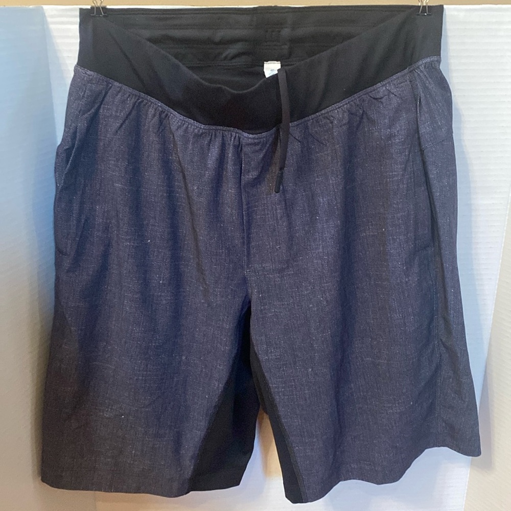 Men’s Lululemon Athletica T.H.E. Lined Short 9” running shorts sz M